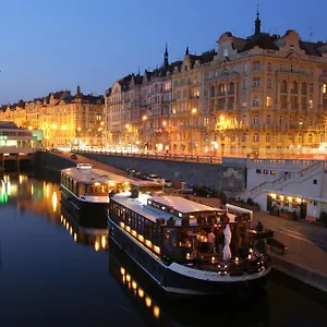 4* Ботель Boat Matylda